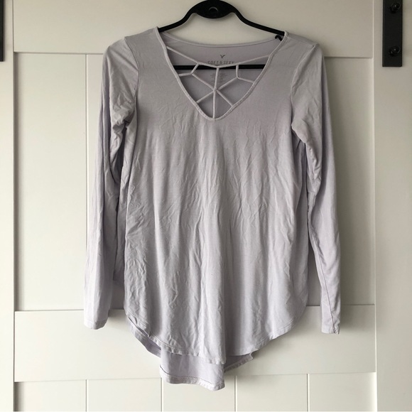 2/$15 🐧 Lilac American Eagle Long Sleeve Soft Shirt - Picture 1 of 3